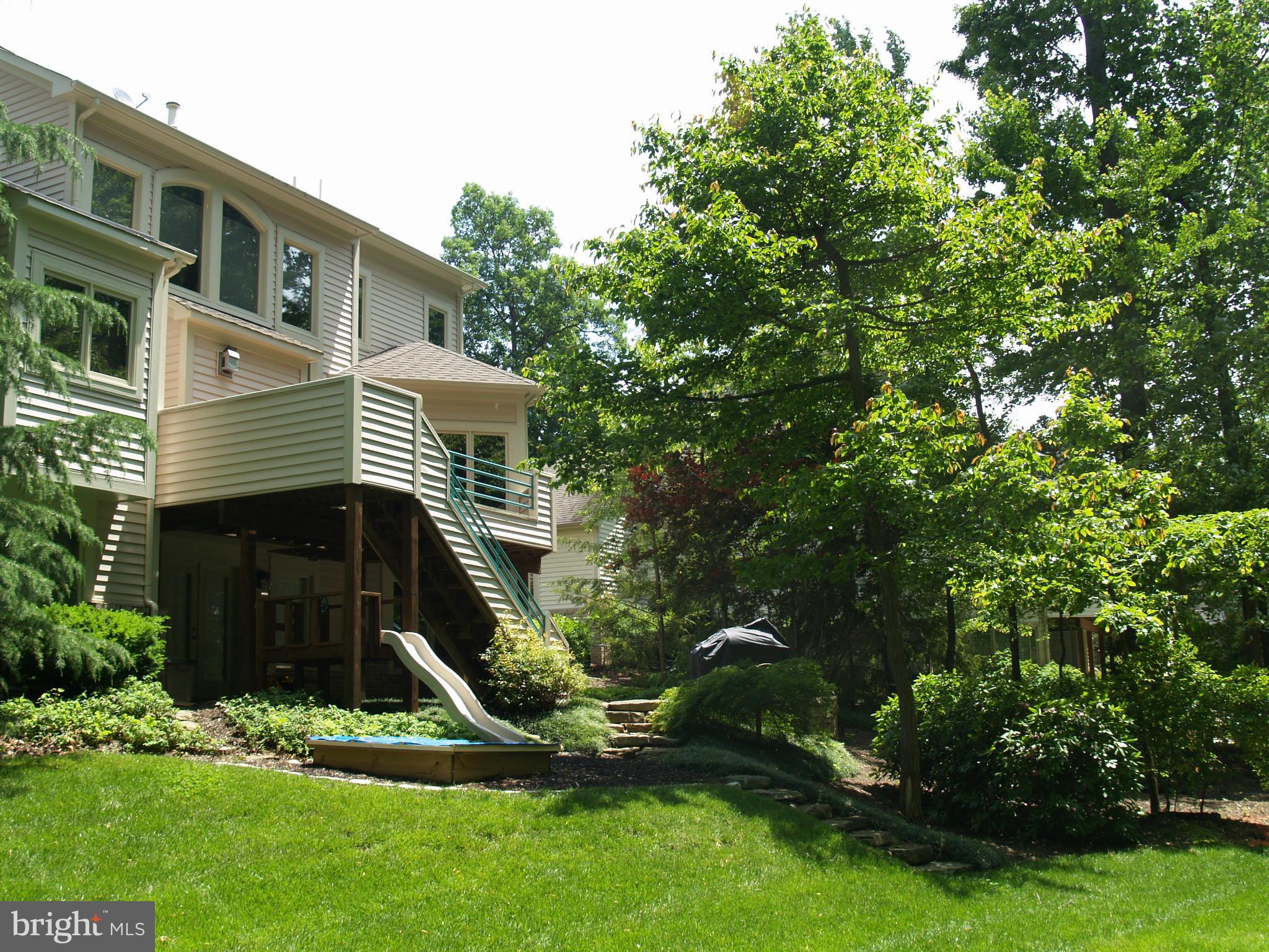 1102 Water Pointe Lane Reston, VA 20194 - Photo 3 of 29 Exterior (Rear)