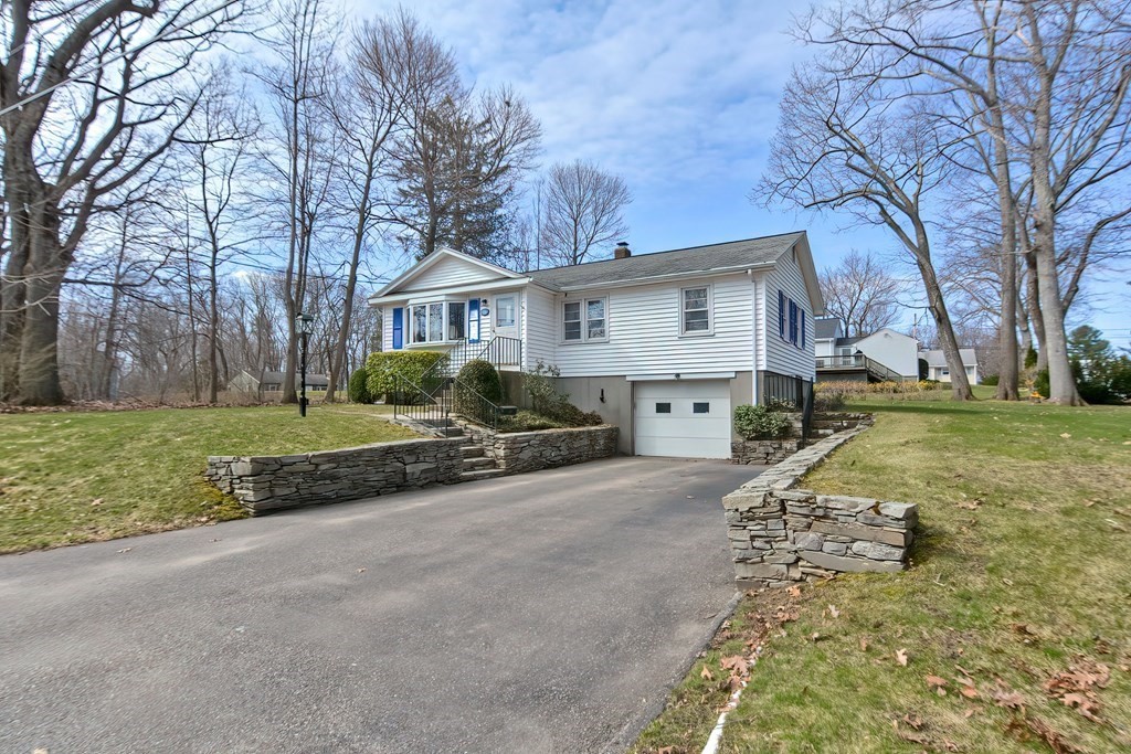 16 Tanglewood Road Paxton, MA 01612 - Photo 2 of 20 Gallery Image 2