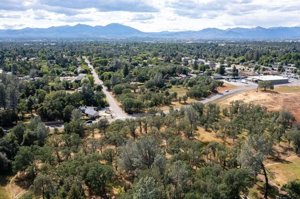 Shasta View Redding, CA 96002 - Photo 10 of 41 10