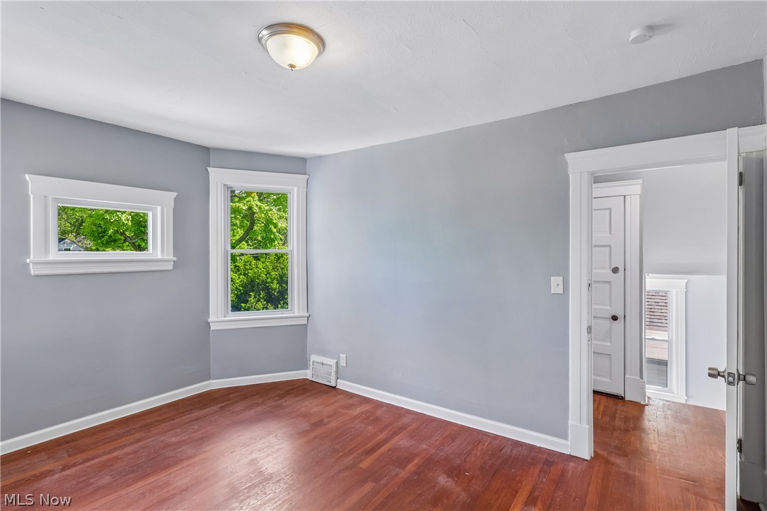 4012 Bluestone Road Cleveland, OH 44121 - Photo 16 of 25