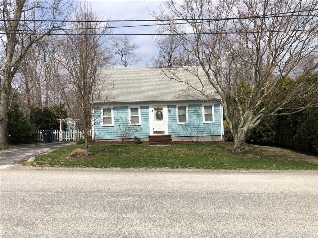 30 Overhill Road Warren, RI 02885 - Photo 2 of 22