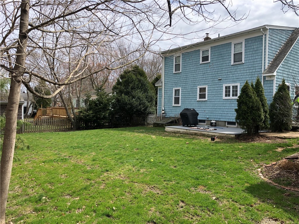 30 Overhill Road Warren, RI 02885 - Photo 3 of 22