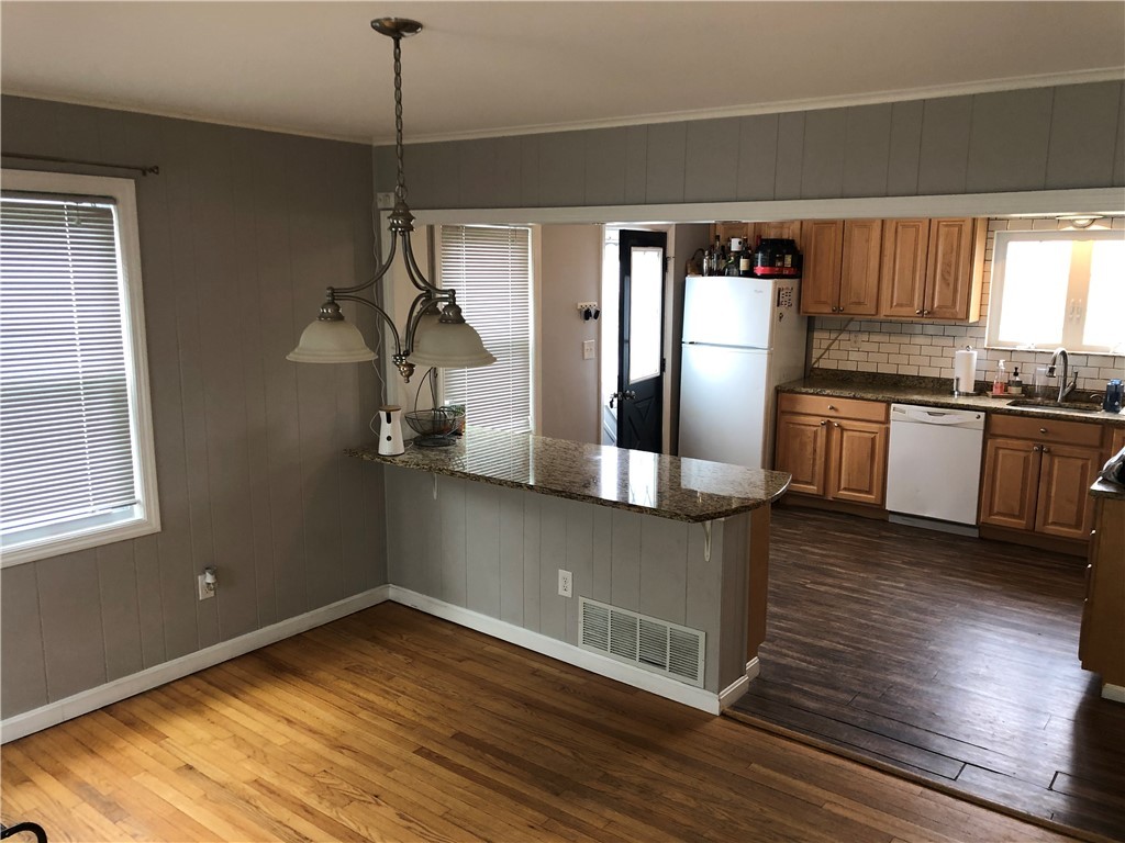 30 Overhill Road Warren, RI 02885 - Photo 7 of 22