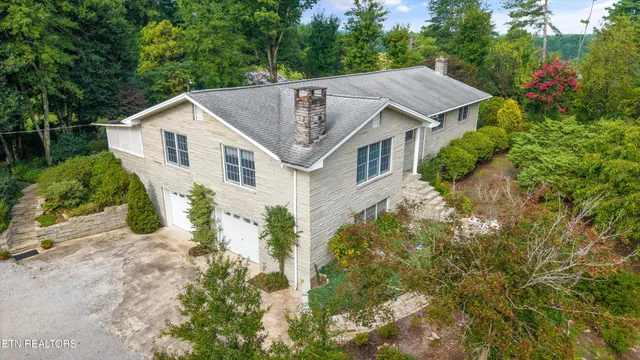 $645,000 | 2992 Knoxville Highway, Wartburg, TN 37887