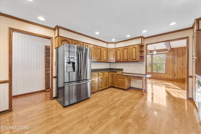 $645,000 | 2992 Knoxville Highway, Wartburg, TN 37887