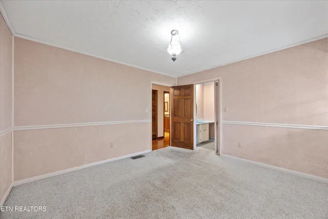 $645,000 | 2992 Knoxville Highway, Wartburg, TN 37887