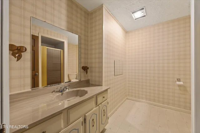 $645,000 | 2992 Knoxville Highway, Wartburg, TN 37887