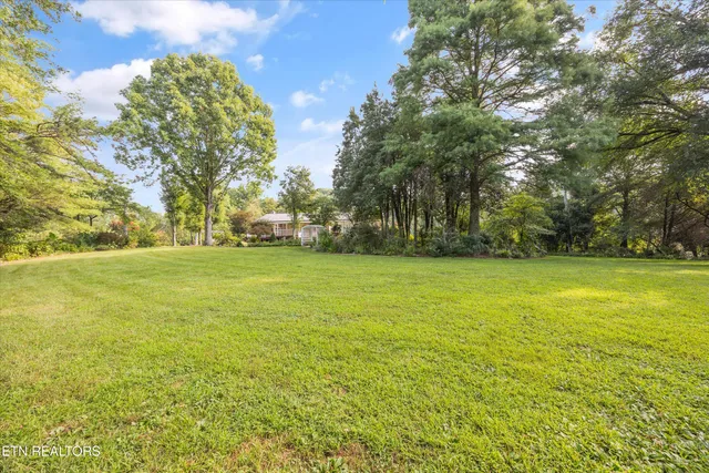 $645,000 | 2992 Knoxville Highway, Wartburg, TN 37887