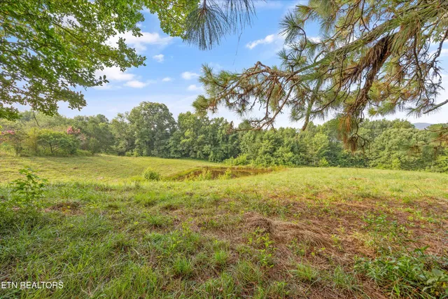 $645,000 | 2992 Knoxville Highway, Wartburg, TN 37887