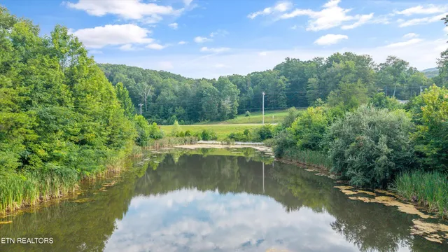 $645,000 | 2992 Knoxville Highway, Wartburg, TN 37887