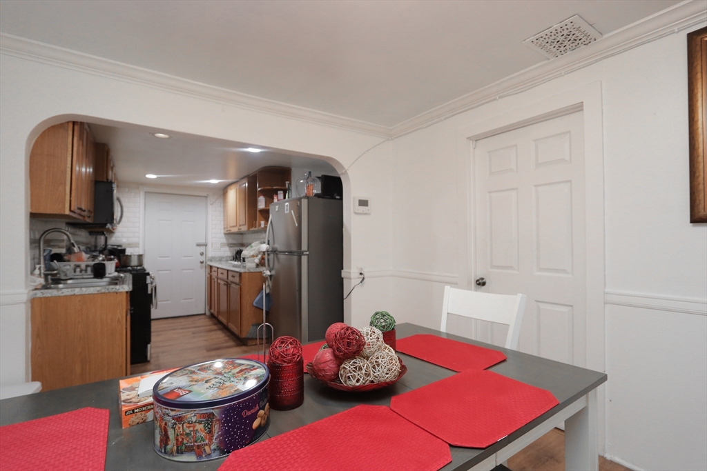 209 Tyler Street Springfield, MA 01109 - Photo 15 of 19 Gallery Image 15