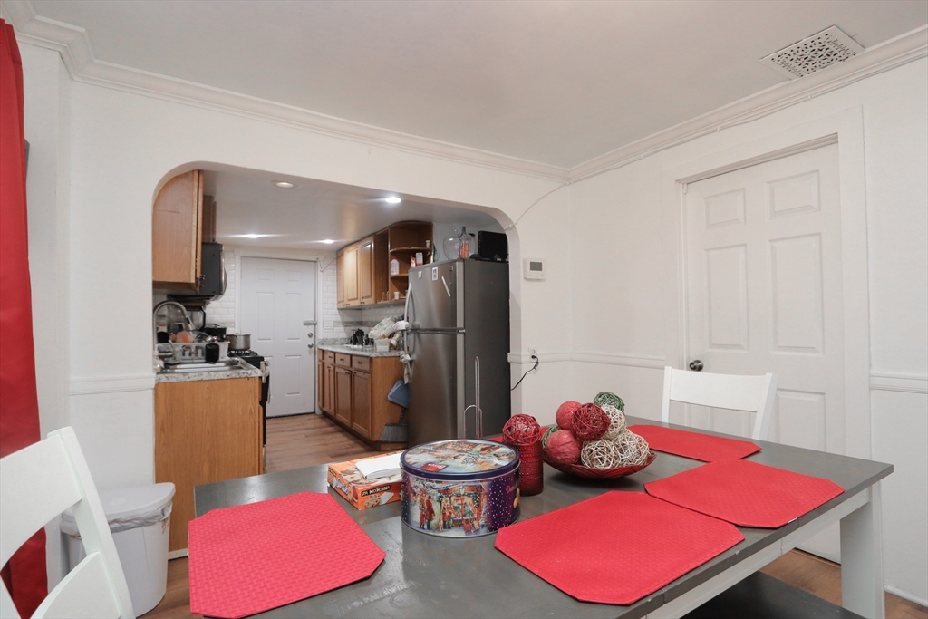 209 Tyler Street Springfield, MA 01109 - Photo 16 of 19 Gallery Image 16