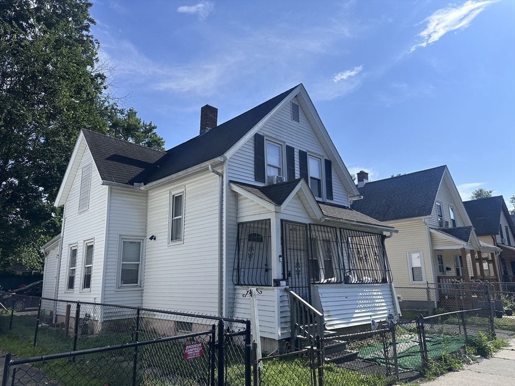 209 Tyler Street Springfield, MA 01109 - Photo 2 of 19 Gallery Image 2