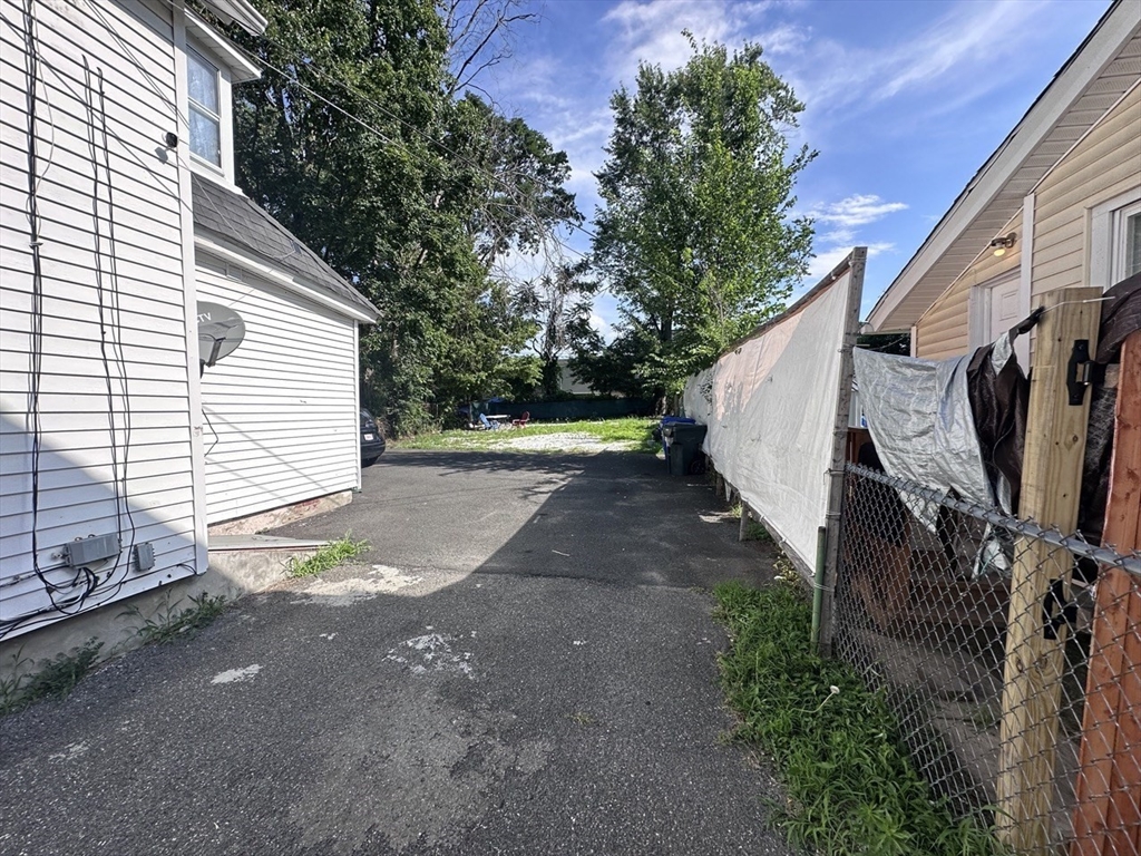 209 Tyler Street Springfield, MA 01109 - Photo 7 of 19 Gallery Image 7