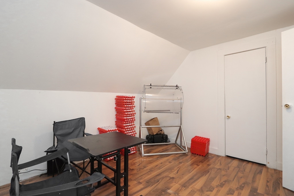 209 Tyler Street Springfield, MA 01109 - Photo 10 of 19 Gallery Image 10