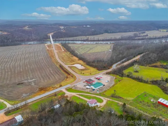 $225,000 | 883 Highway 17, Tuscumbia, MO 65082