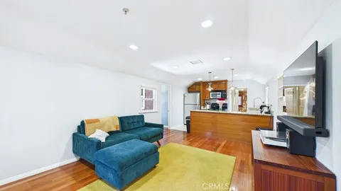 $898,000 | 25 North Lima Street, Sierra Madre, CA 91024