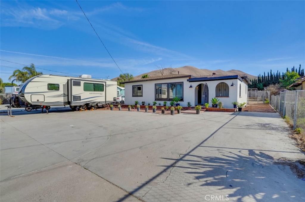 4141 California Norco, CA 92860 - Photo 3 of 28 a car parked in front of house