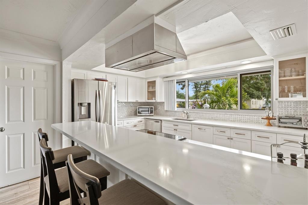 3236 South Lockwood Ridge Road Sarasota, FL 34239 - Photo 11 of 59 Gallery Image 11