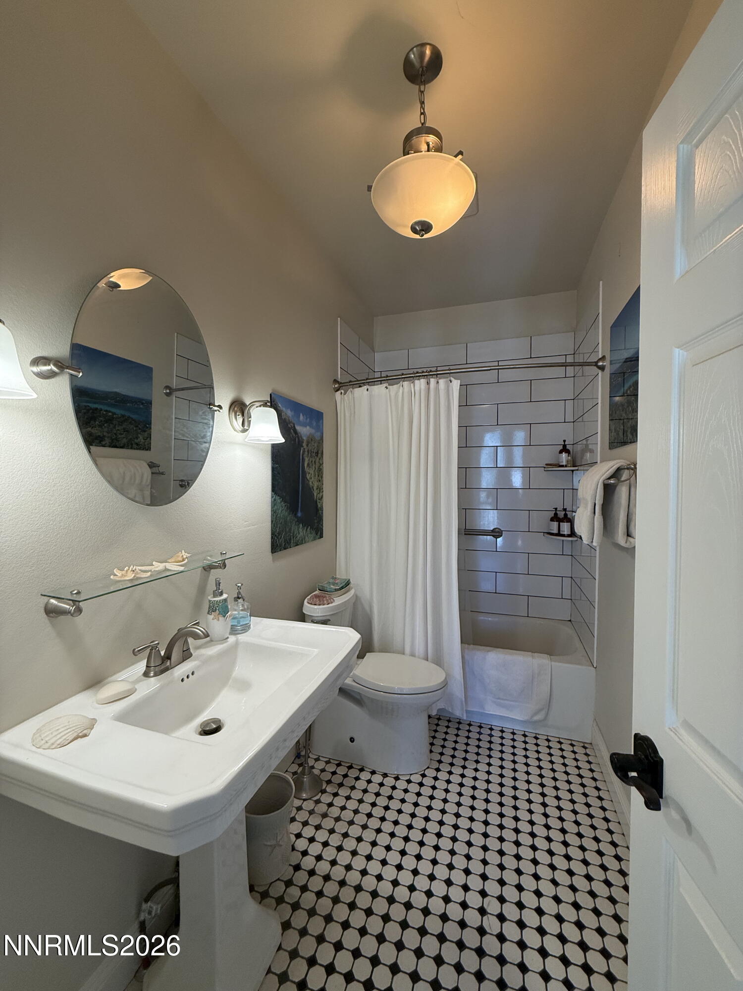 2380 Wildrose Road Reno, NV 89521 - Photo 21 of 31 hall bathroom