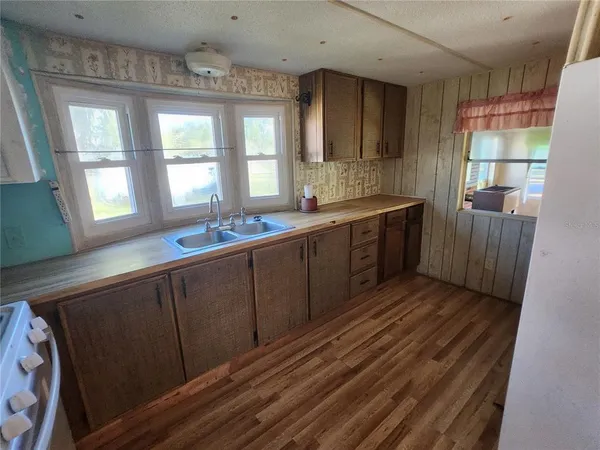 $95,000 | 17174 Northeast 37th Court, Citra, FL 32113