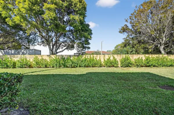 $299,999 | 4206 Napoli Lake Drive, Riviera Beach, FL 33410