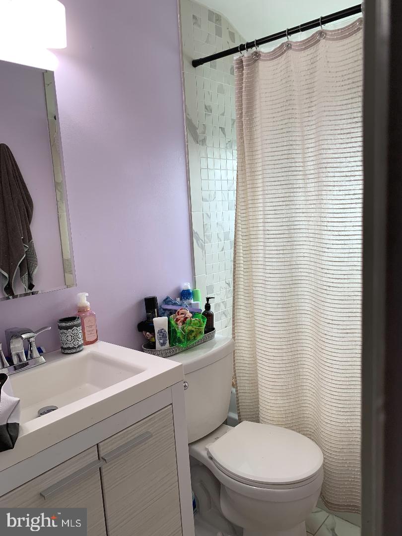 27 Middle Road Levittown, PA 19056 - Photo 18 of 22 Gallery Image 18