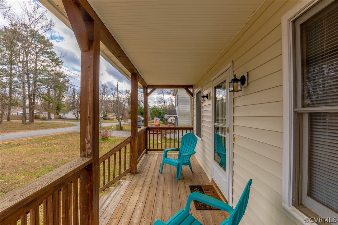 6608 Washington Road Quinton, VA 23141 - Photo 4 of 42 Gallery Image 4