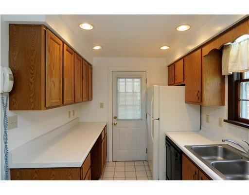 1042 McCoy Road McKees Rocks, PA 15136 - Photo 7 of 18 Kitchen.
