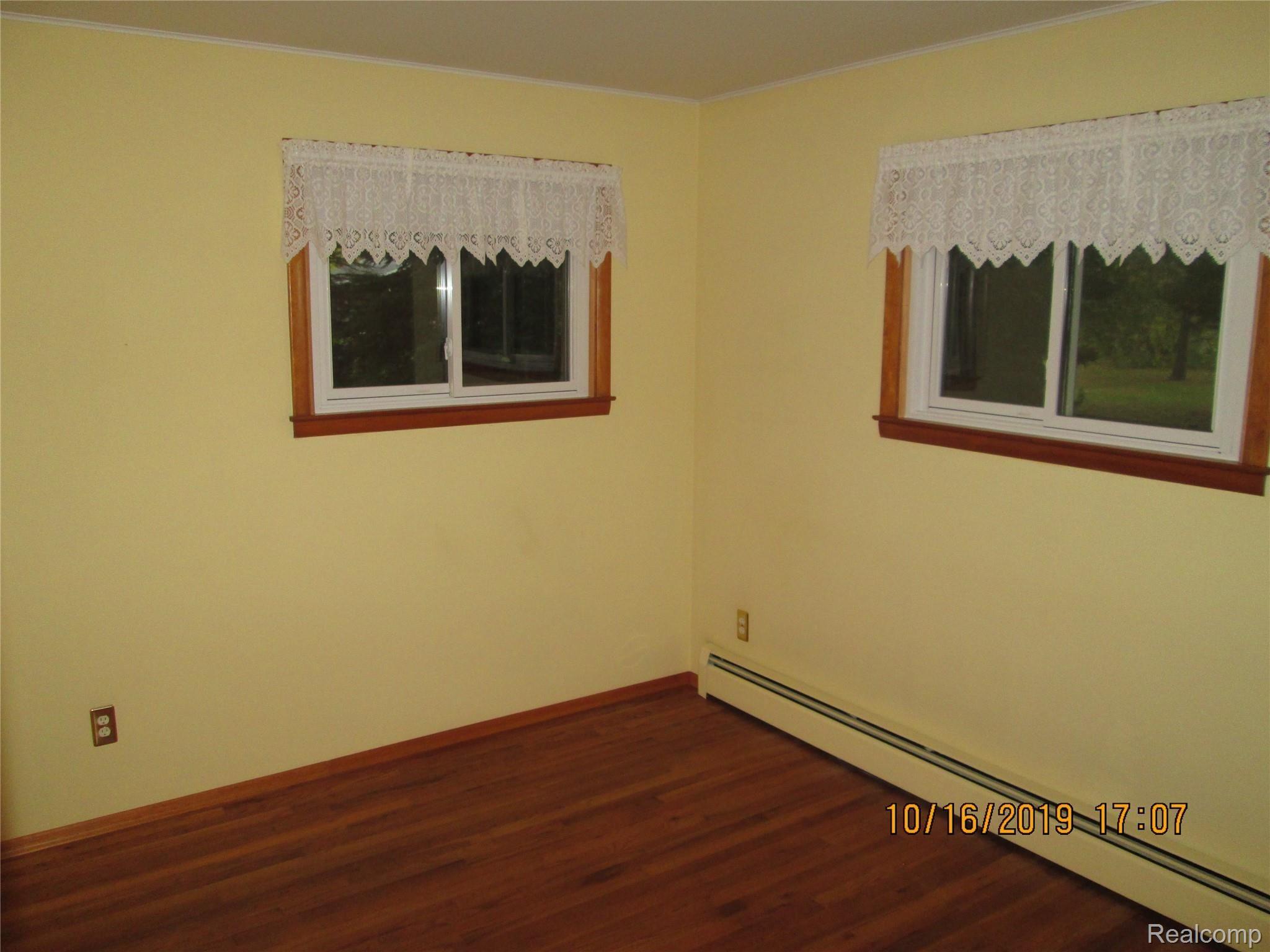 2485 Michigan Road Port Huron, MI 48060 - Photo 9 of 46 IMG_6792.JPG