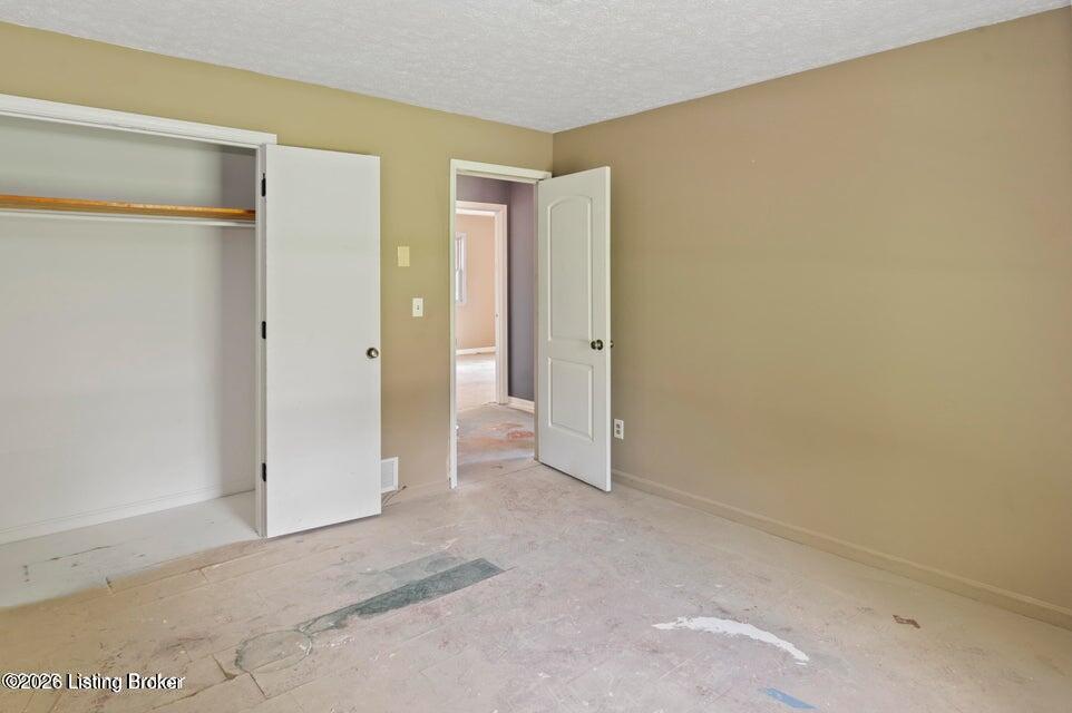 360 Pumpkin Road Shepherdsville, KY 40165 - Photo 25 of 47 25