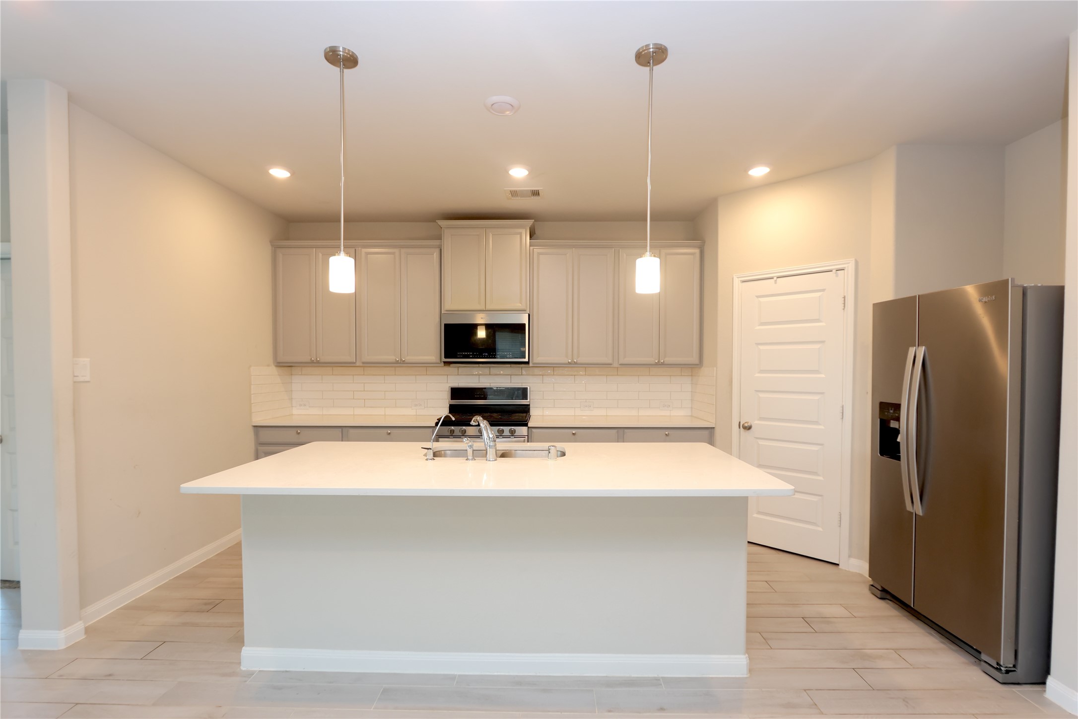 7219 Toluca Drive Rosharon, TX 77583 - Photo 6 of 21