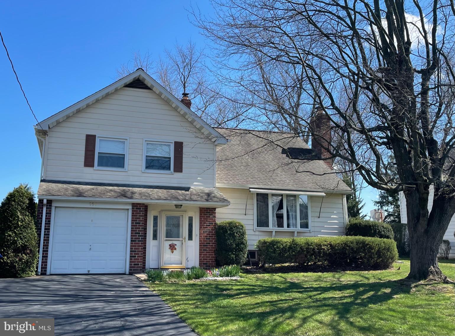 994 Mueller Road Warminster, PA 18974 - Photo 1 of 19 Gallery Image 1
