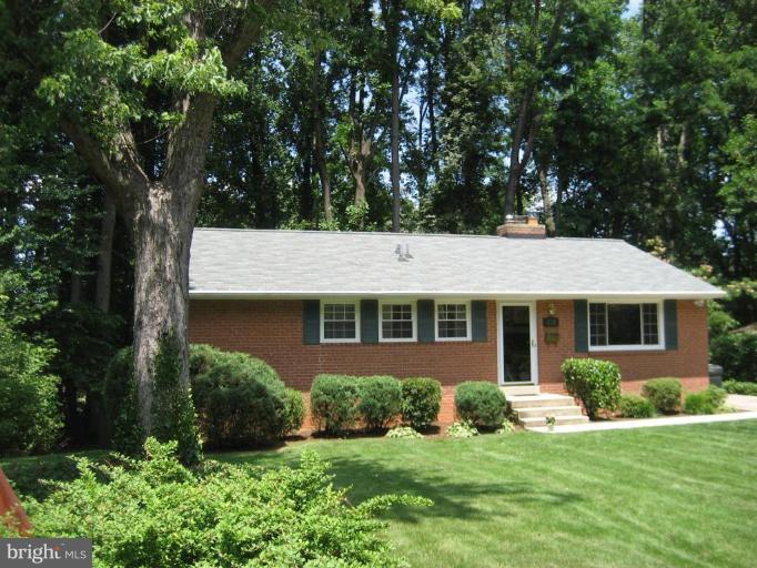 7510 Hamlet Street Springfield, VA 22151 - Photo 1 of 22 Exterior (Main)