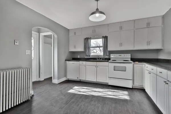 $435,000 | 1233 7th Street, Hudson, WI 54016