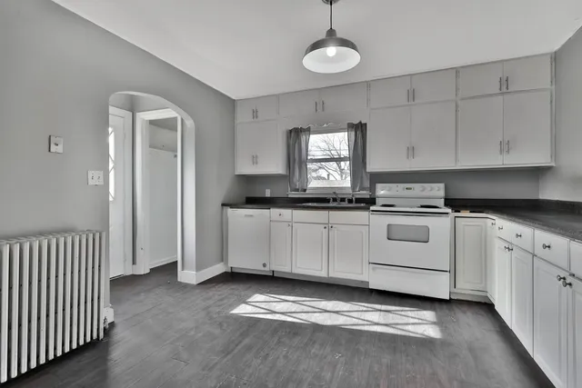 $435,000 | 1233 7th Street, Hudson, WI 54016