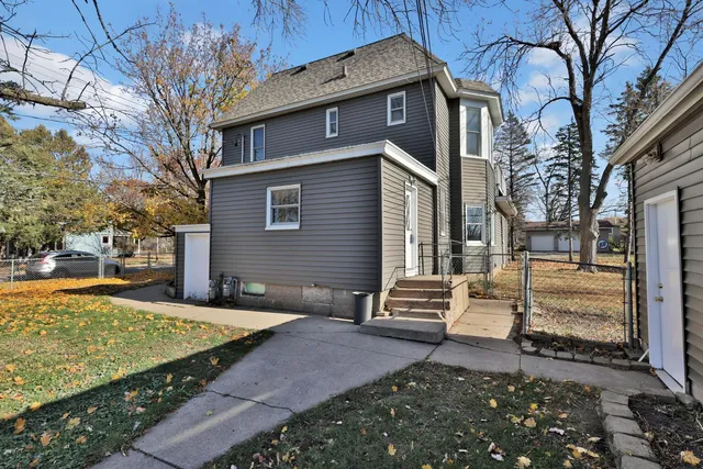 $435,000 | 1233 7th Street, Hudson, WI 54016