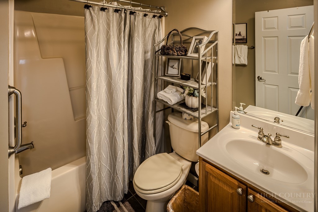468 Elderberry Ridge Road, Unit 202C Beech Mountain, NC 28604 - Photo 29 of 35