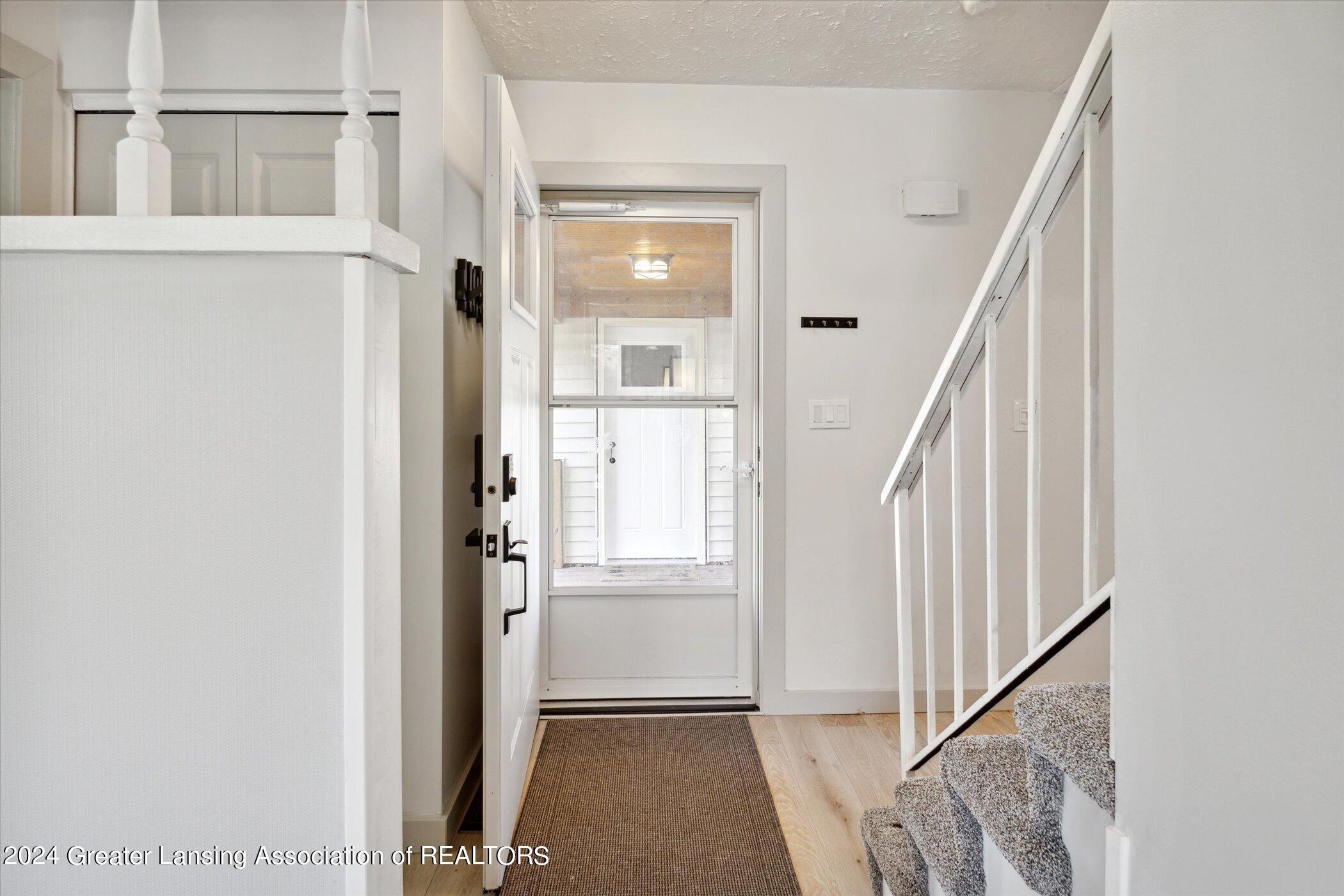 07-3033-Scarborough-Rd-Lansing-MI-48910-