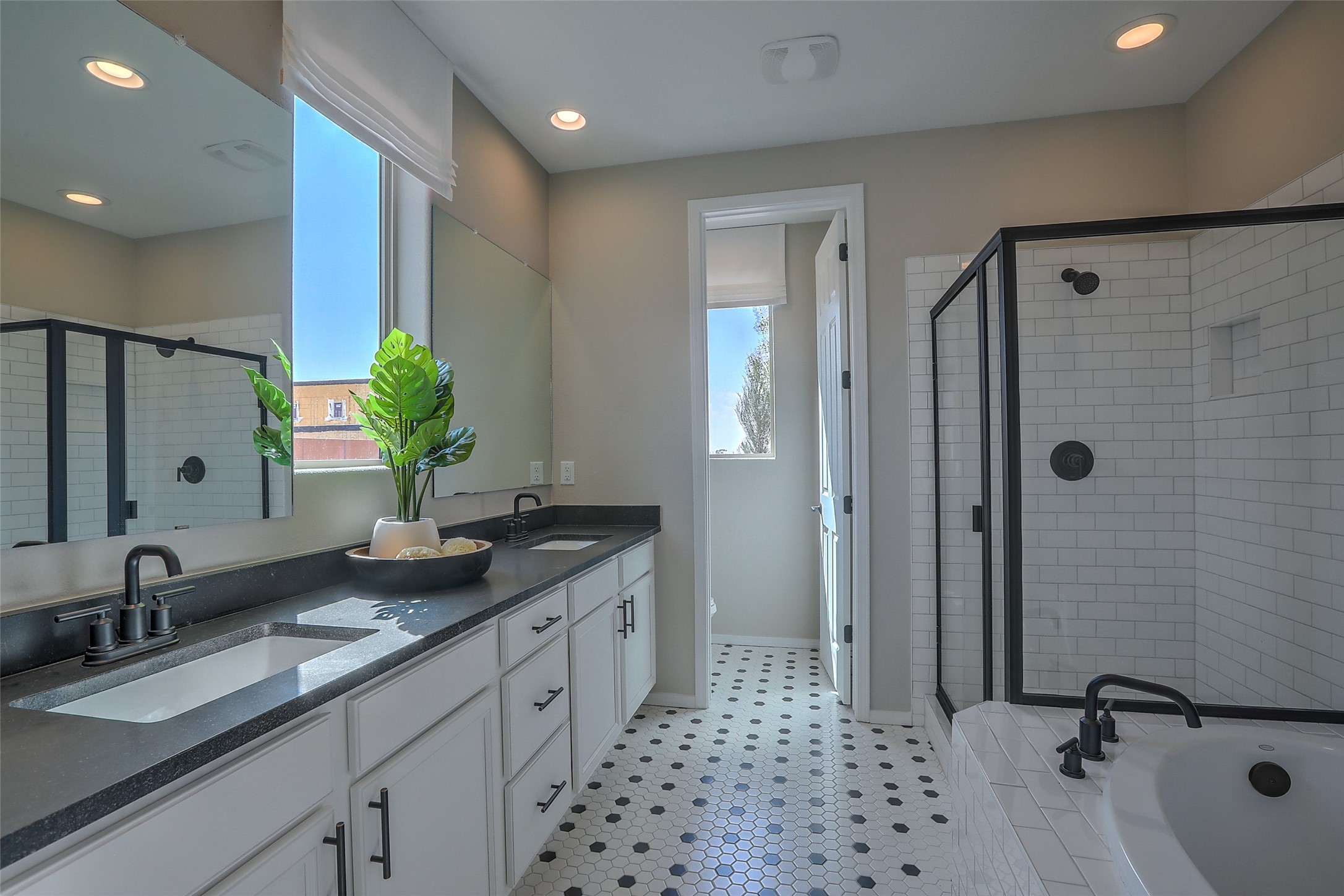 4630 Rail Runner Road Santa Fe, NM 87507 - Photo 20 of 36