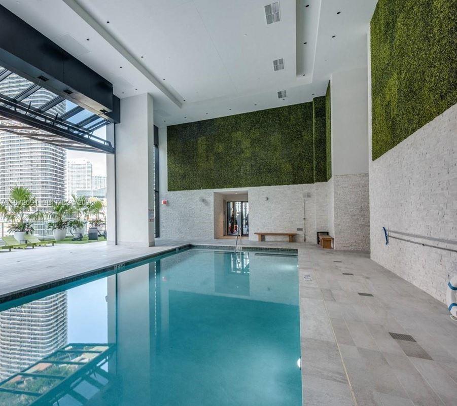 1010 Brickell Avenue, Unit 3509 Miami, FL 33131 - Photo 17 of 18