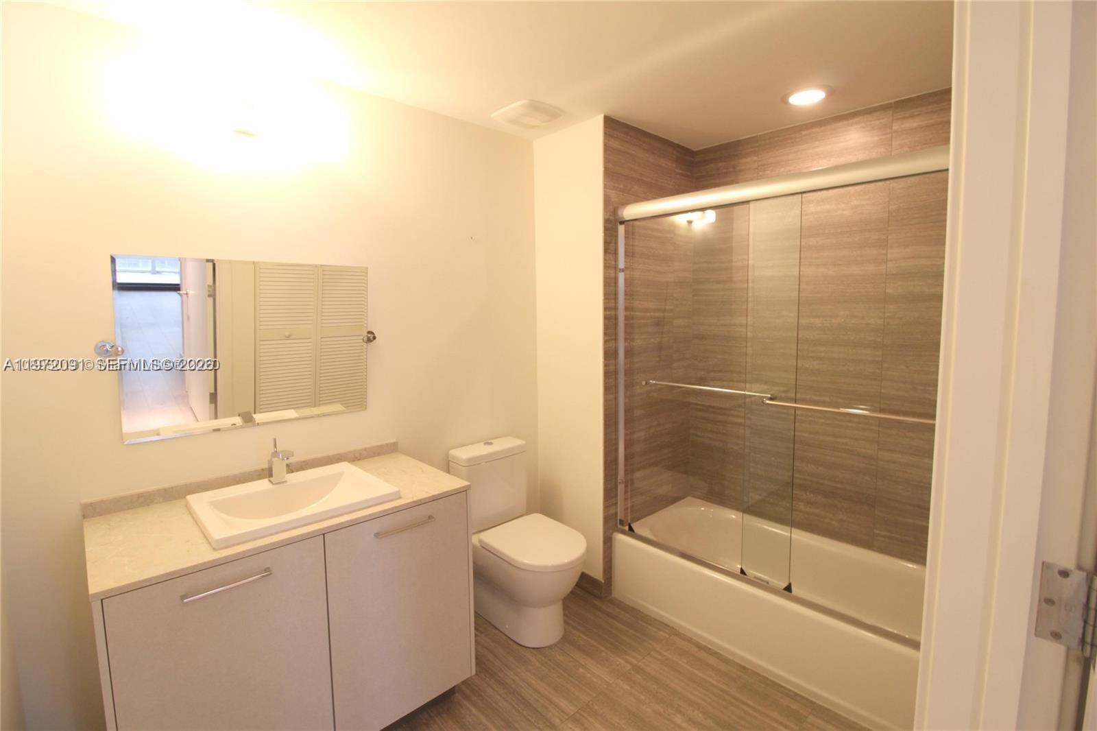 1010 Brickell Avenue, Unit 3509 Miami, FL 33131 - Photo 5 of 18