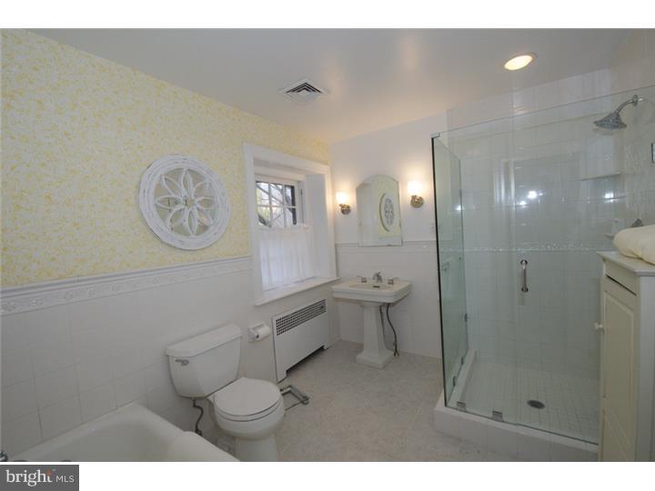 208 Hilldale Road Villanova, PA 19085 - Photo 14 of 23 Master Bathroom