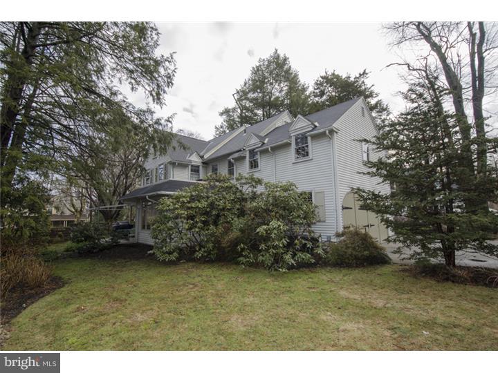 208 Hilldale Road Villanova, PA 19085 - Photo 22 of 23 Side Yard