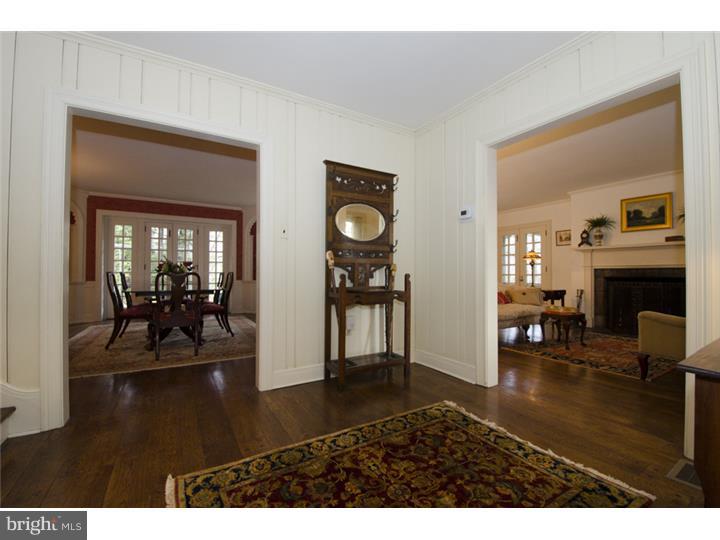 208 Hilldale Road Villanova, PA 19085 - Photo 4 of 23 Foyer
