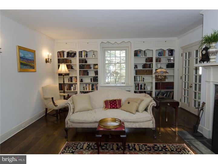 208 Hilldale Road Villanova, PA 19085 - Photo 7 of 23 Living Room