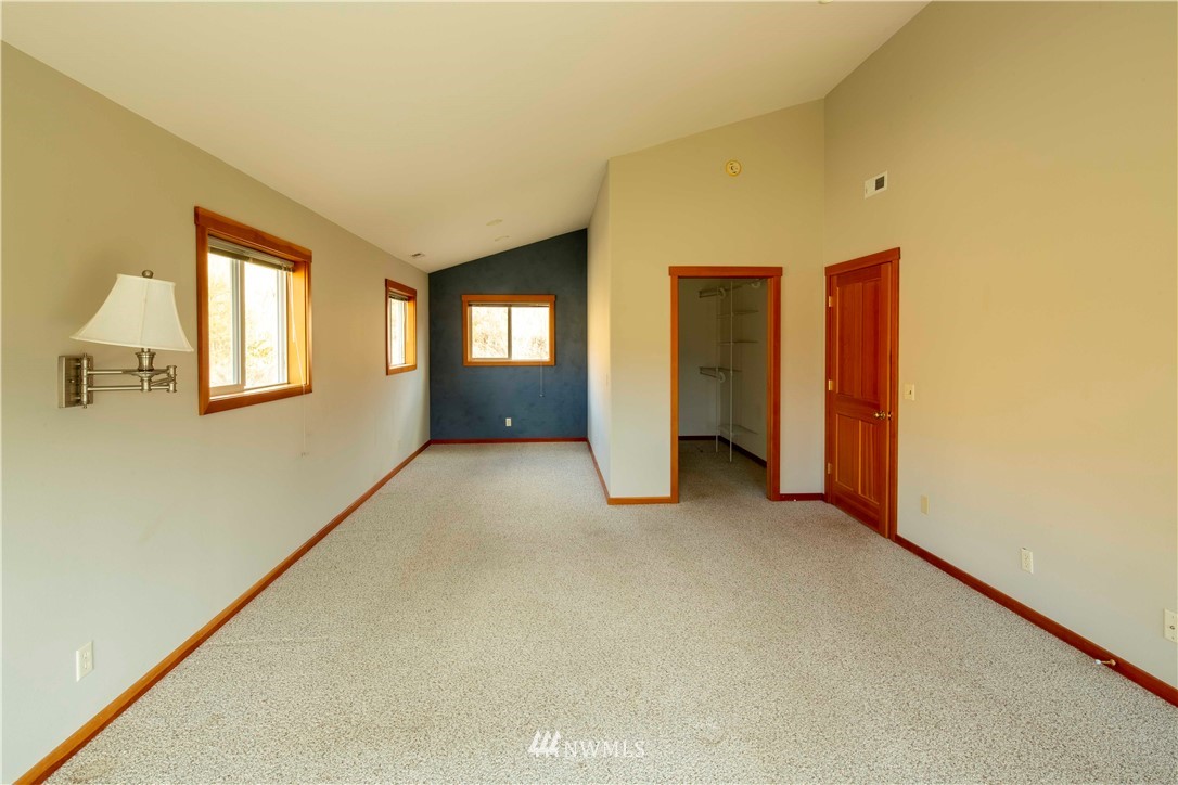 16 French Creek Road Pateros, WA 98846 - Photo 14 of 37 a view of an empty room with window