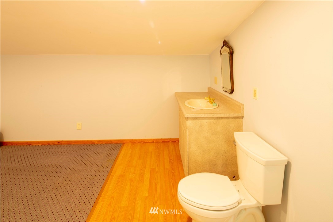 16 French Creek Road Pateros, WA 98846 - Photo 24 of 37 a bathroom with a toilet and a sink