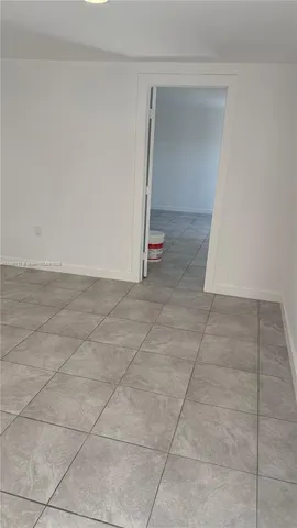 a view of room with an empty space