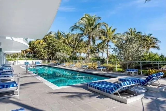 $1,175,000 | 9401 Collins Avenue, Unit 401, Surfside, FL 33154